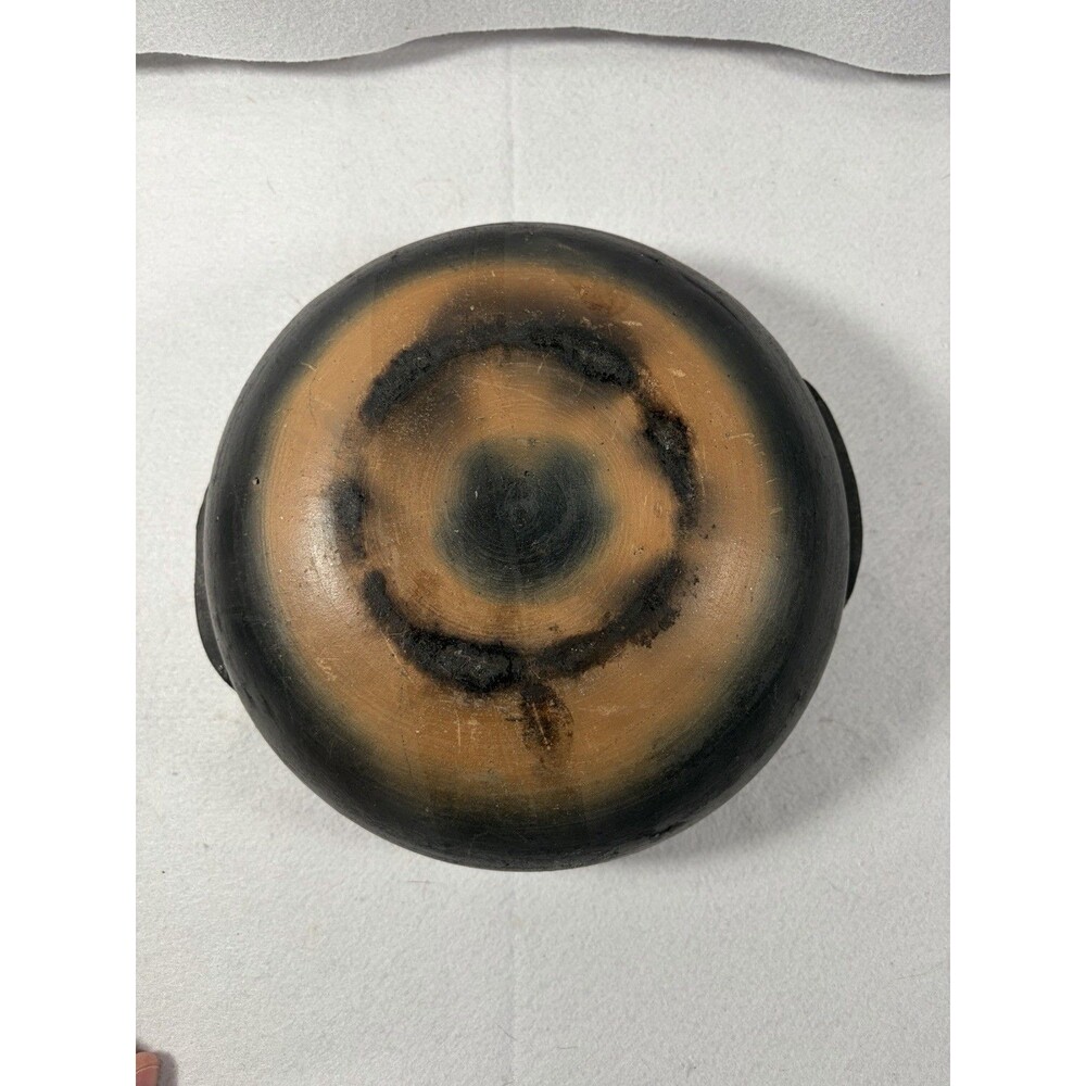 Vintage Handmade Black Clay Pot W/Lid, No Markings, Inside Diameter 8” X 4” - Picture 4 of 6